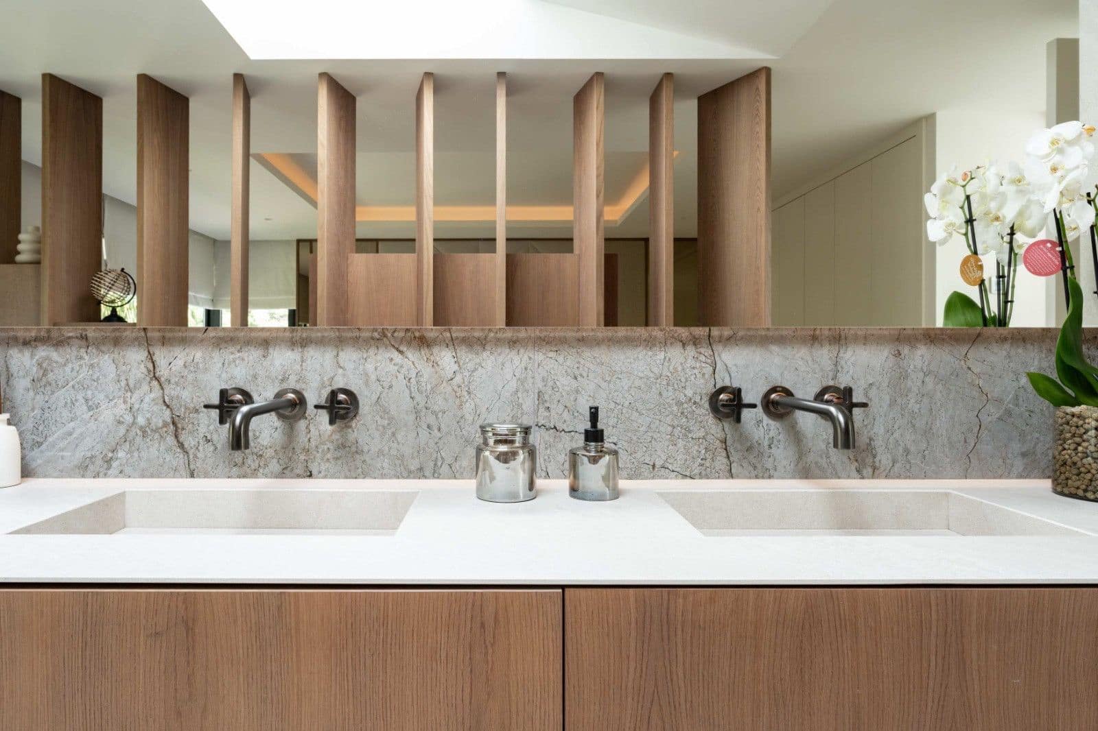 5 Zimmer Villa zu verkaufen in Marbella mit Pool Garage - 5.875.000 € (Ref: 9588160)