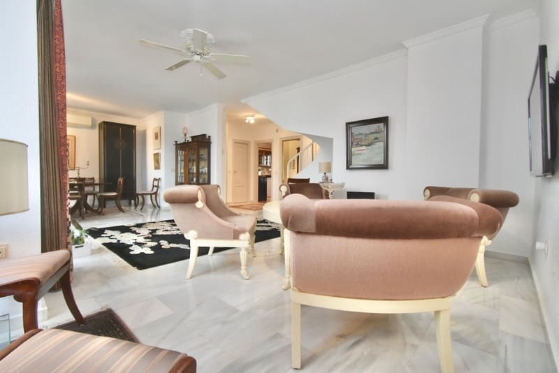 3 sypialnia Willa na sprzedaż w Mijas z basenem garażem - 995 000 € (Ref: 9588216)