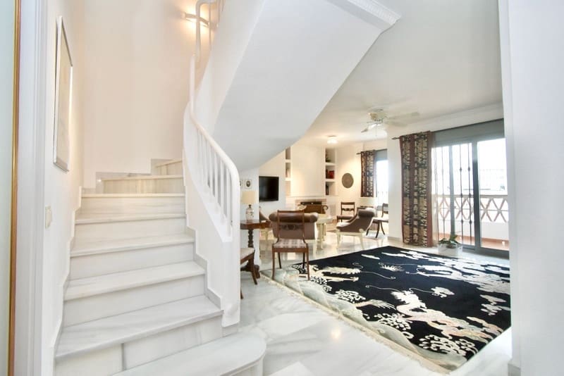 3 sypialnia Willa na sprzedaż w Mijas z basenem garażem - 995 000 € (Ref: 9588216)