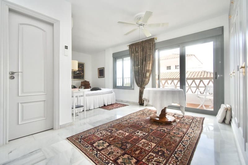 3 sypialnia Willa na sprzedaż w Mijas z basenem garażem - 995 000 € (Ref: 9588216)