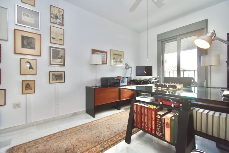 3 sypialnia Willa na sprzedaż w Mijas z basenem garażem - 995 000 € (Ref: 9588216)