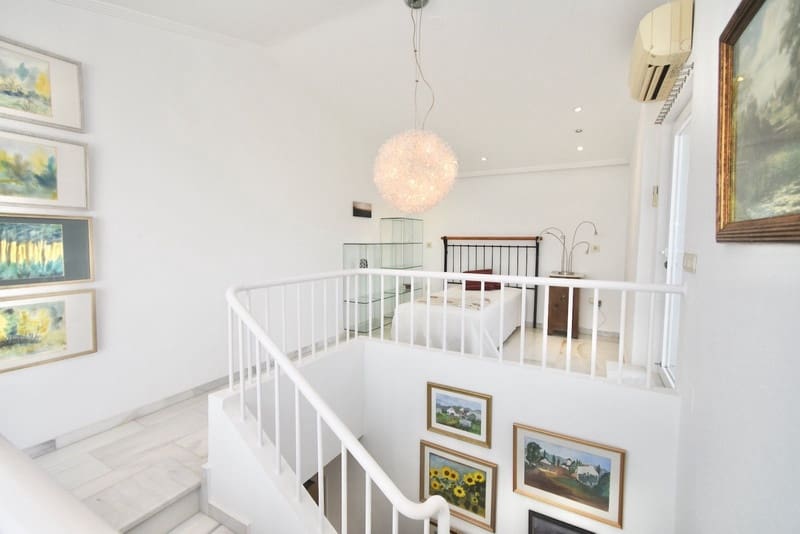 3 sypialnia Willa na sprzedaż w Mijas z basenem garażem - 995 000 € (Ref: 9588216)