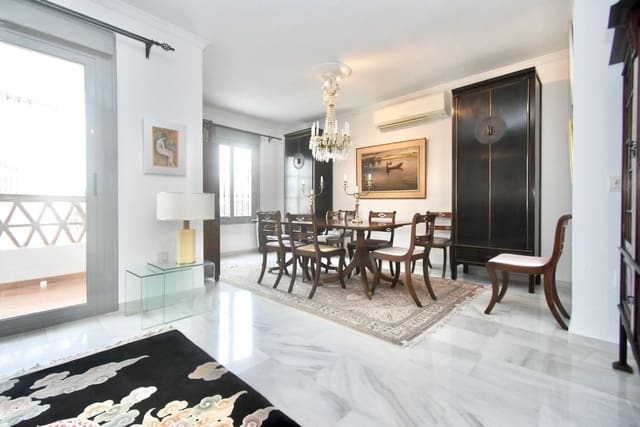 3 sypialnia Willa na sprzedaż w Mijas z basenem garażem - 995 000 € (Ref: 9588216)