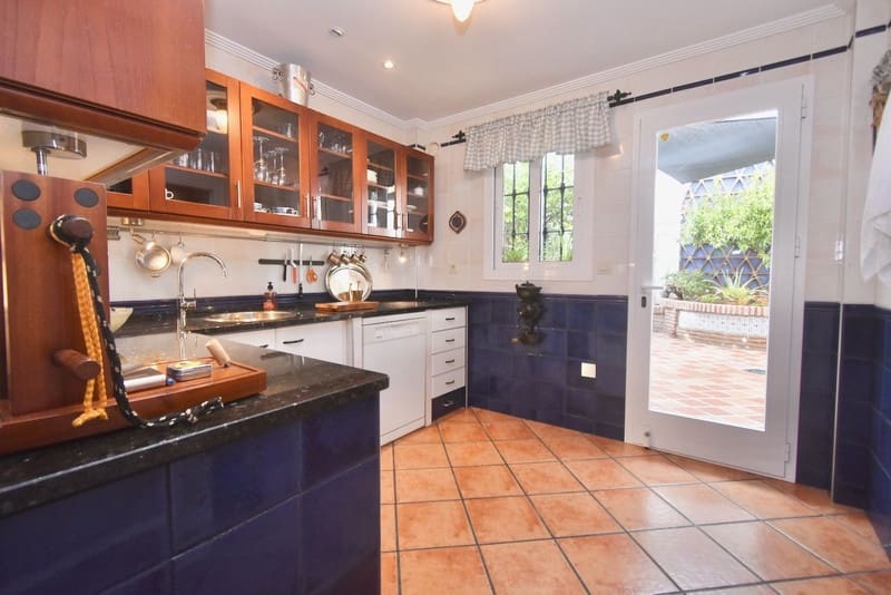 3 sypialnia Willa na sprzedaż w Mijas z basenem garażem - 995 000 € (Ref: 9588216)