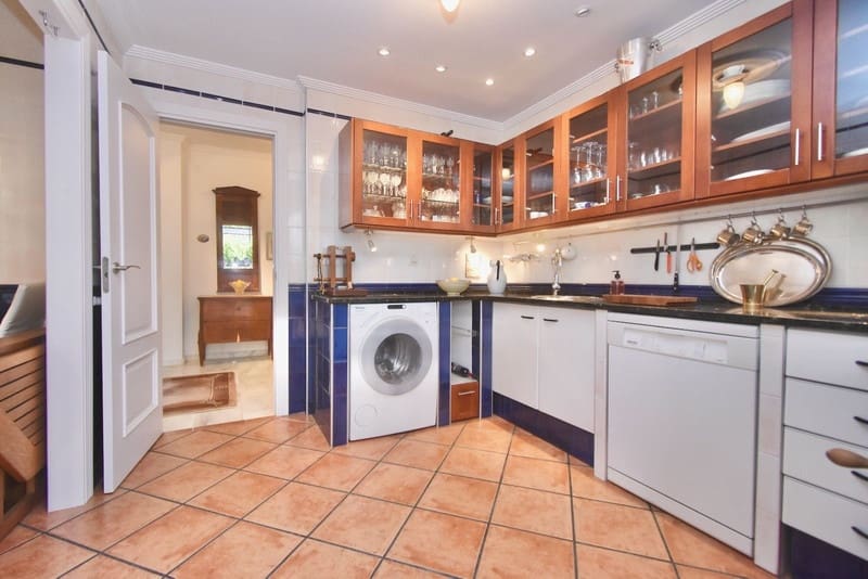 3 sypialnia Willa na sprzedaż w Mijas z basenem garażem - 995 000 € (Ref: 9588216)