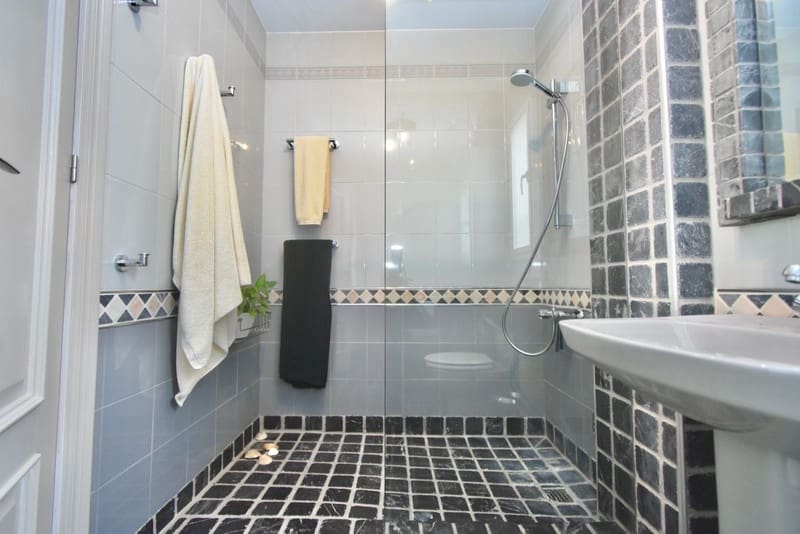 3 sypialnia Willa na sprzedaż w Mijas z basenem garażem - 995 000 € (Ref: 9588216)