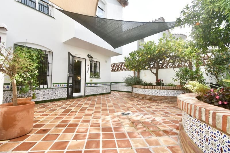 3 sypialnia Willa na sprzedaż w Mijas z basenem garażem - 995 000 € (Ref: 9588216)