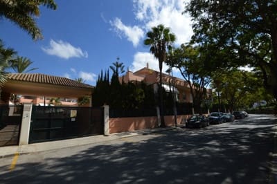 2 bedroom Apartment for sale in Costabella with pool garage - € 430,000 (Ref: 9588220)