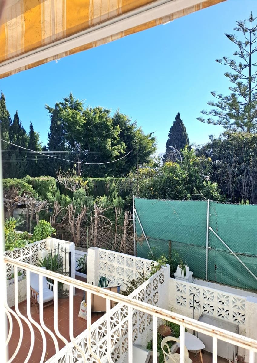 3 soveværelse Byhus til salg i Benalmadena med swimmingpool garage - € 432.000 (Ref: 9590412)