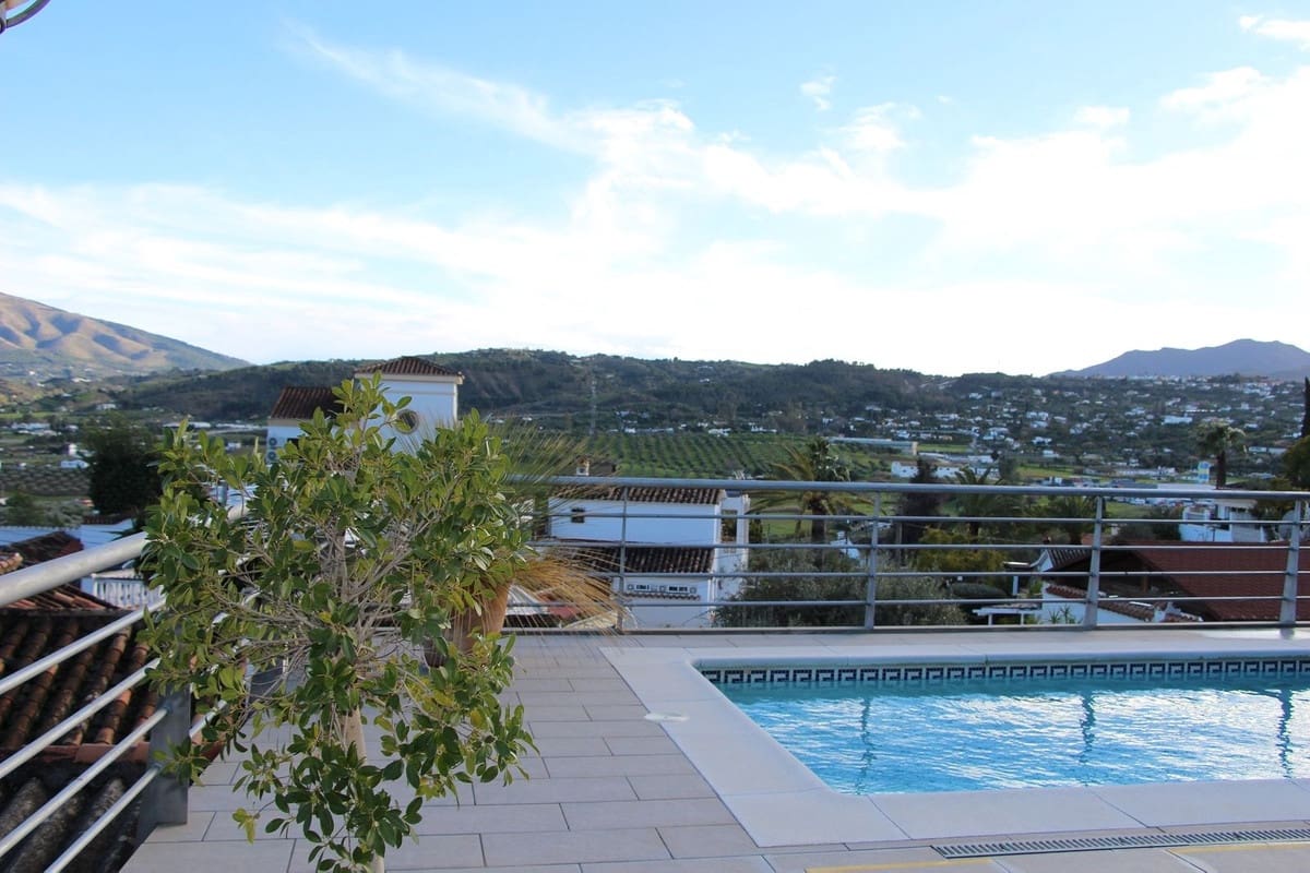 2 chambre Villa/Maison Semi-Mitoyenne à vendre à Coin avec piscine garage - 459 000 € (Ref: 9590414)