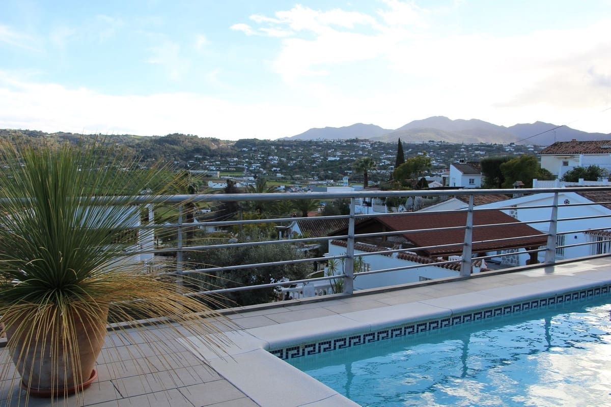 2 chambre Villa/Maison Semi-Mitoyenne à vendre à Coin avec piscine garage - 459 000 € (Ref: 9590414)