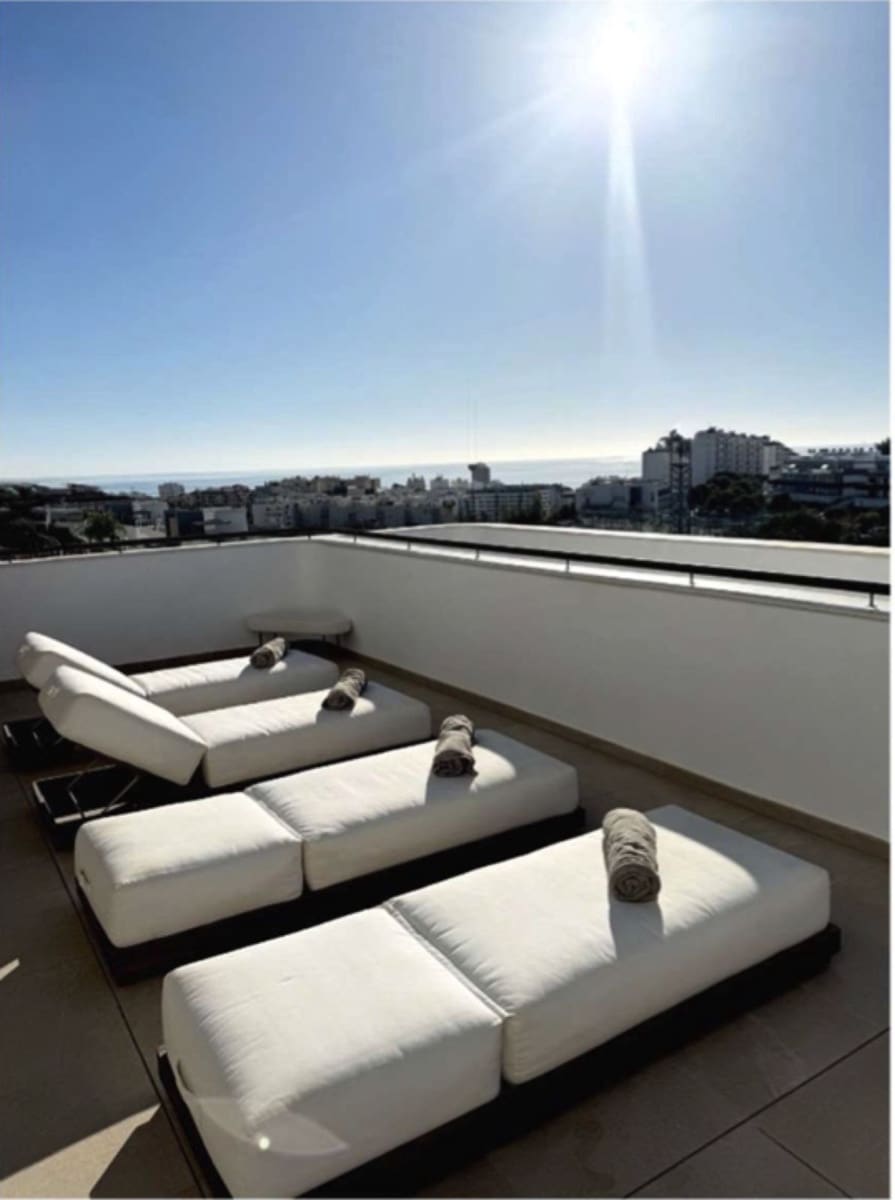 3 sovrum Villa till salu i Estepona med pool garage - 980 000 € (Ref: 9590418)