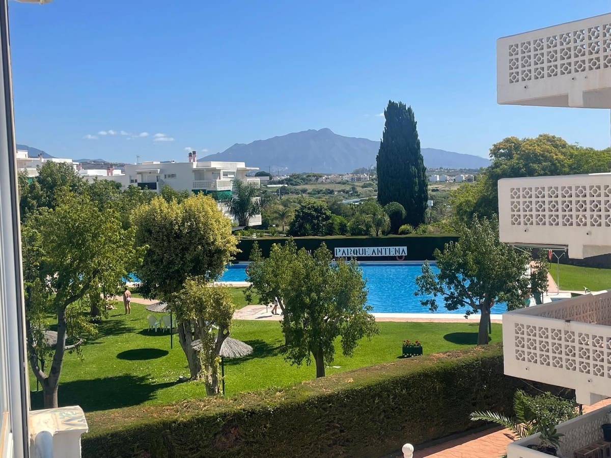 3 makuuhuone Huoneisto myytävänä paikassa Estepona mukana uima-altaan 
autotalli - 239 000 € (Ref: 9590420)