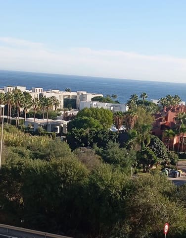 3 makuuhuone Huoneisto myytävänä paikassa Estepona mukana uima-altaan 
autotalli - 239 000 € (Ref: 9590420)