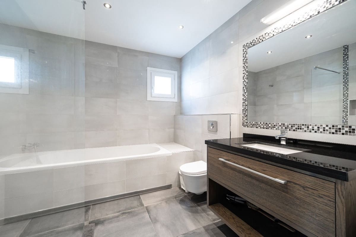 3 bedroom Villa for sale in San Pedro de Alcantara with pool garage - € 1,350,000 (Ref: 9590421)