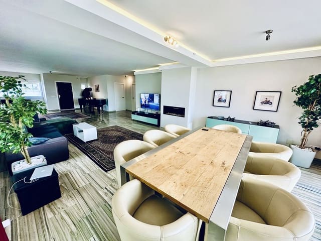 3 soveværelse Villa til salg i San Pedro de Alcantara, Marbella med swimmingpool garage - € 1.350.000 (Ref: 9590421)