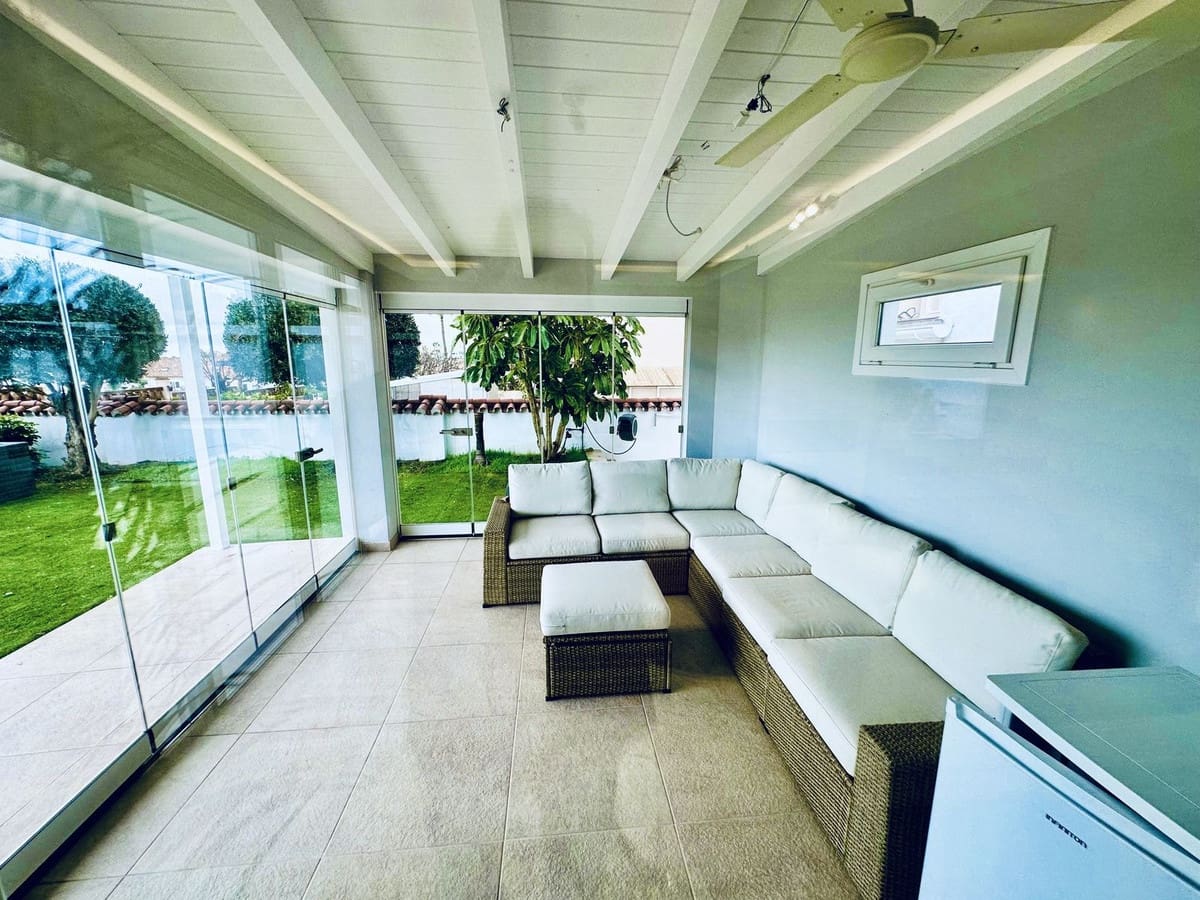 3 bedroom Villa for sale in San Pedro de Alcantara with pool garage - € 1,350,000 (Ref: 9590421)