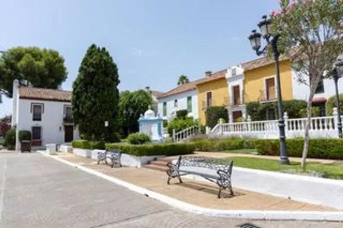 3 chambre Maison de Ville à vendre à Guadalmina avec piscine garage - 600 000 € (Ref: 9590424)