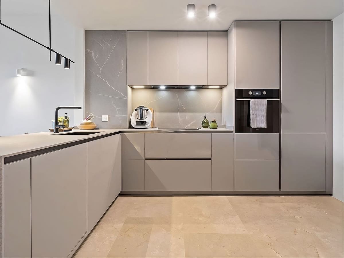 2 sovrum Lägenhet till salu i Manilva med pool garage - 358 000 € (Ref: 9592145)