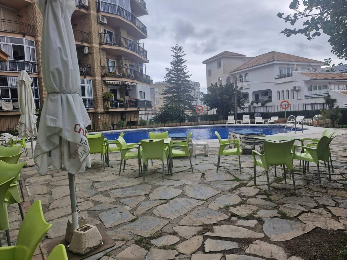 Studio na sprzedaż w Benalmadena Costa z basenem - 170 000 € (Ref: 9596824)
