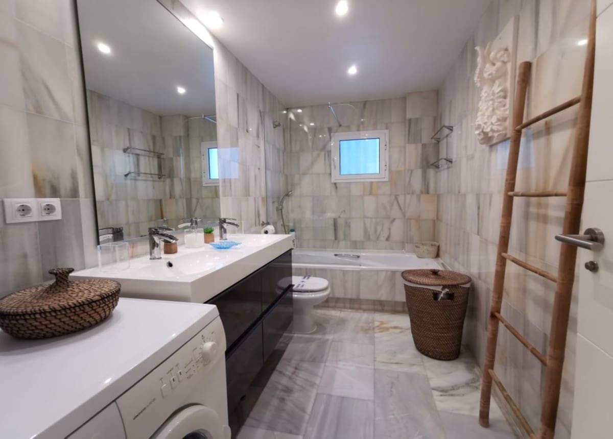 3 slaapkamer Appartement te koop in La Mairena met zwembad garage - € 419.000 (Ref: 9596825)