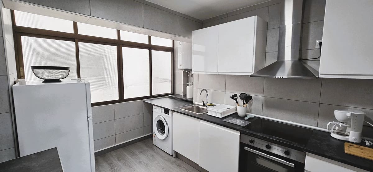 3 soveværelse Lejlighed til salg i Fuengirola med garage - € 395.000 (Ref: 9596826)