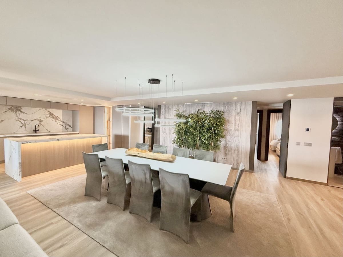 5 chambre Appartement à vendre à Puerto Banus avec garage - 2 500 000 € (Ref: 9597285)