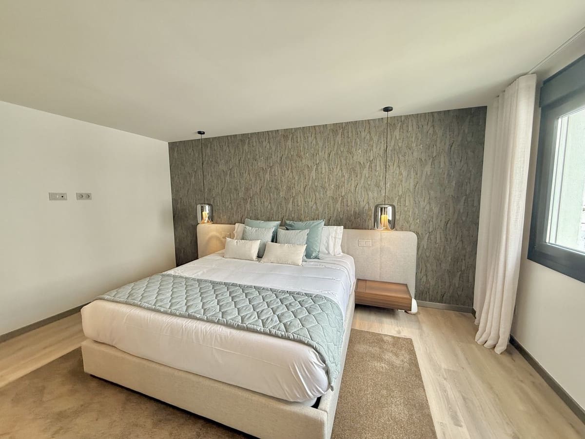 5 chambre Appartement à vendre à Puerto Banus avec garage - 2 500 000 € (Ref: 9597285)