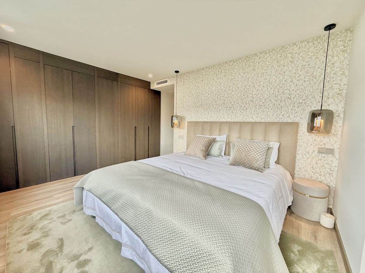 5 chambre Appartement à vendre à Puerto Banus avec garage - 2 500 000 € (Ref: 9597285)