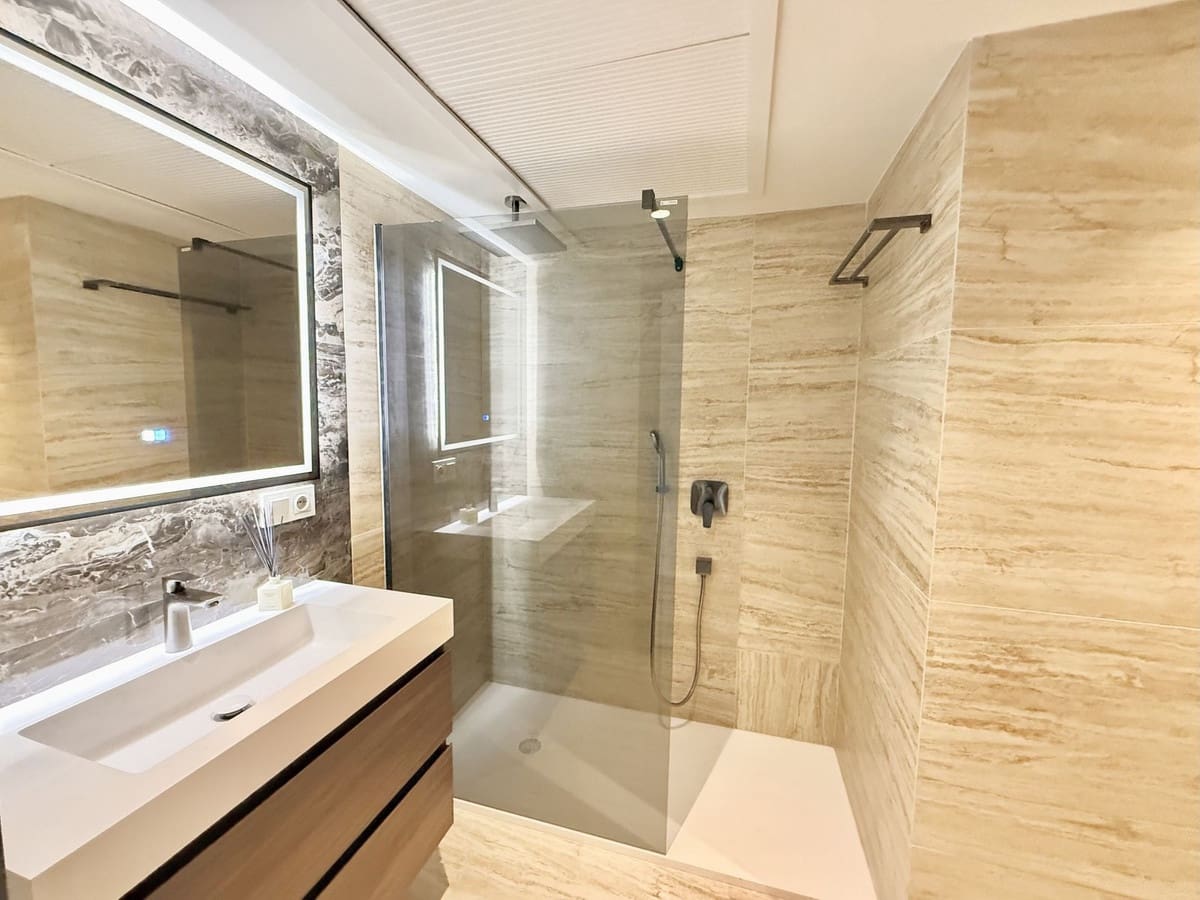 5 chambre Appartement à vendre à Puerto Banus avec garage - 2 500 000 € (Ref: 9597285)