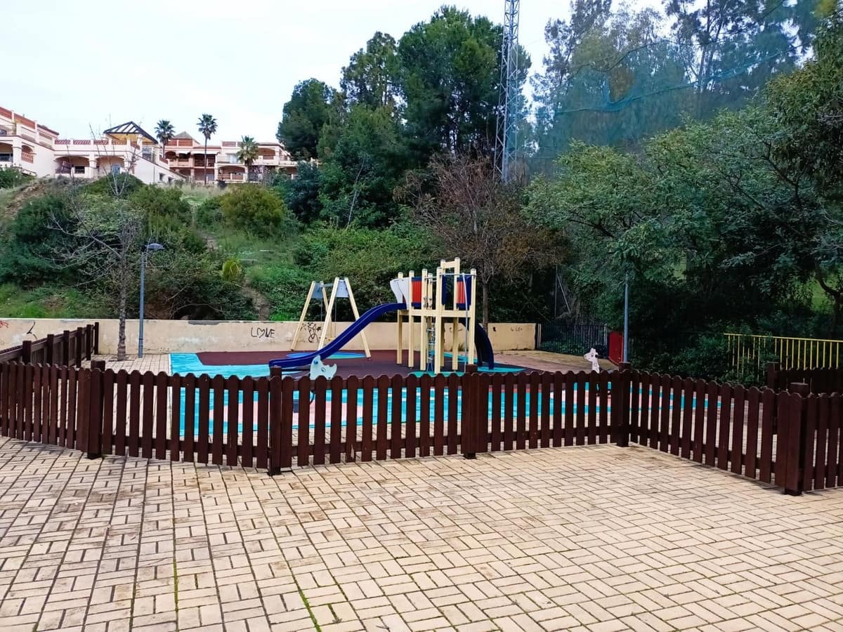 4 slaapkamer Penthouse te koop in Torrequebrada met zwembad garage - € 488.000 (Ref: 9598158)