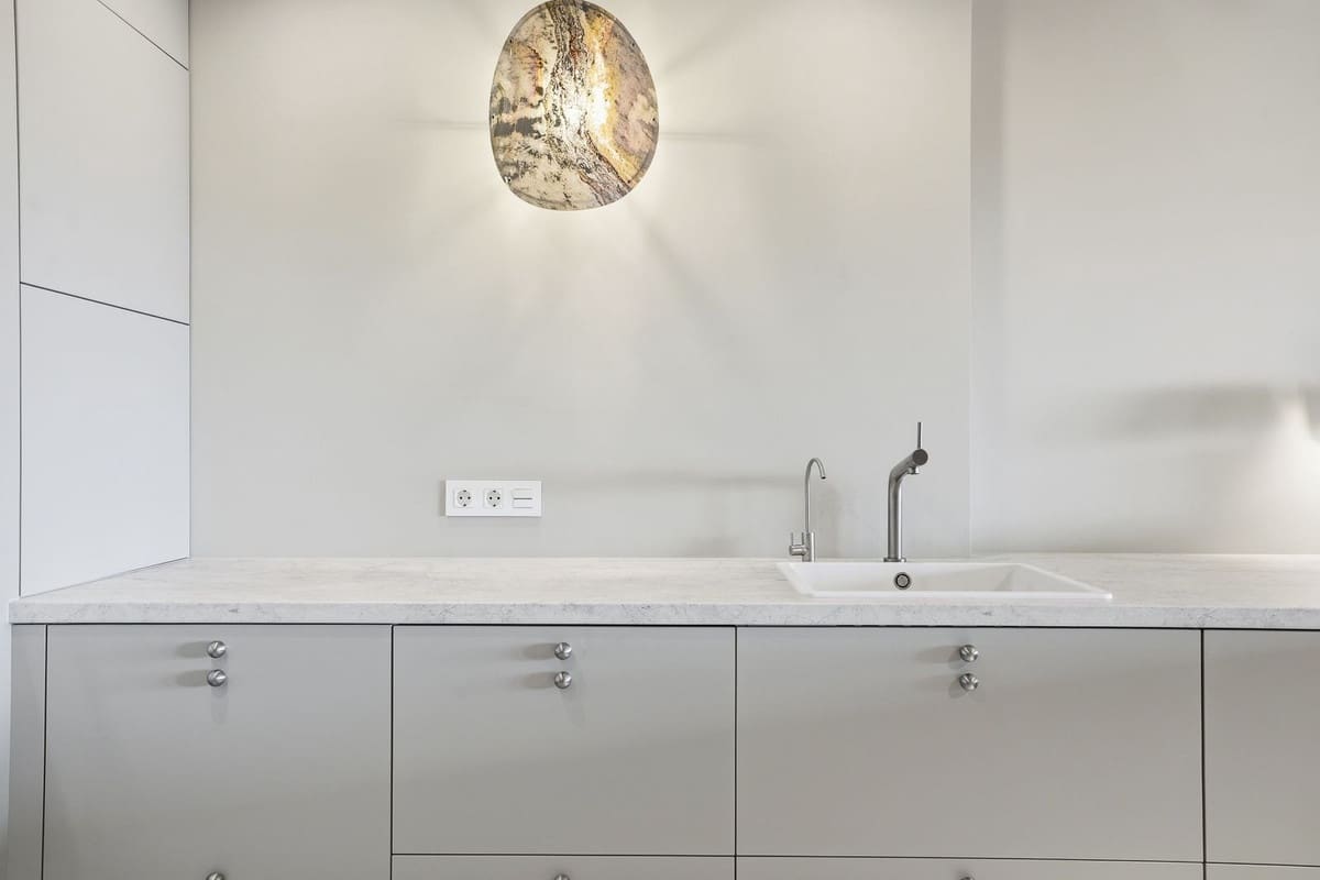 3 sypialnia Apartament na sprzedaż w Calahonda z basenem garażem - 569 000 € (Ref: 9598162)