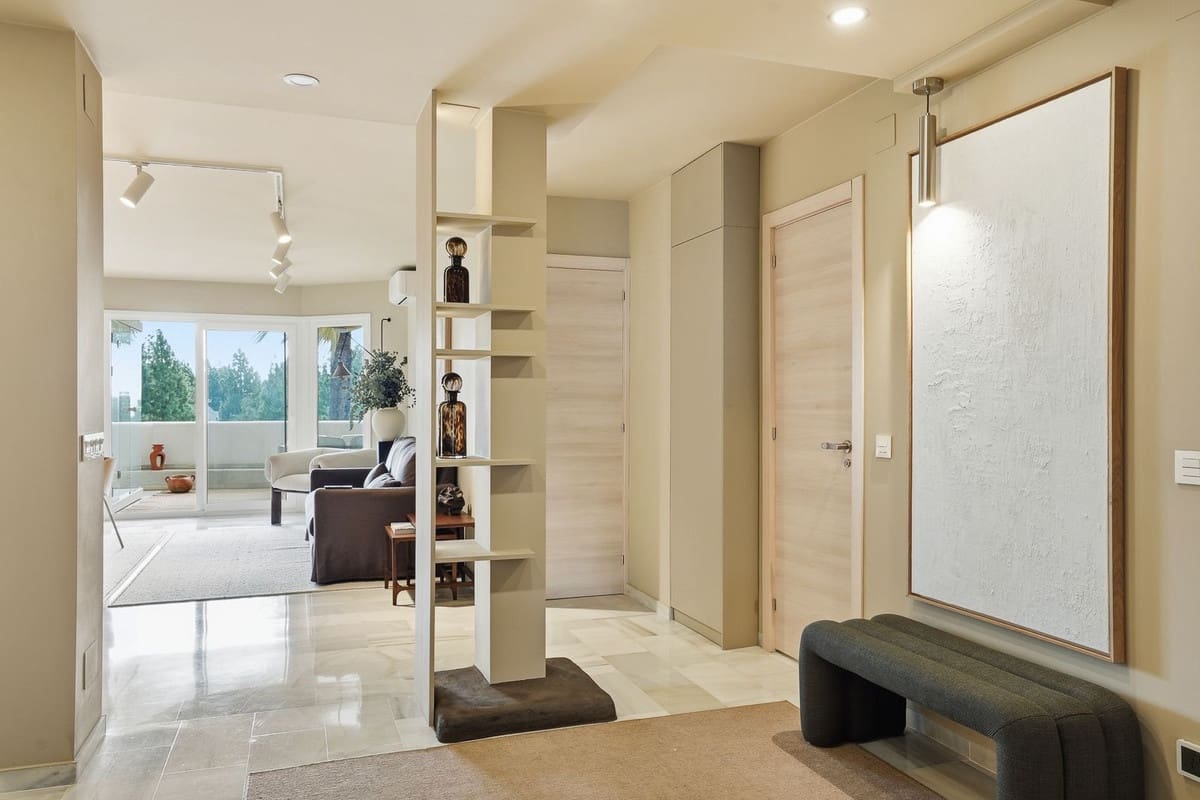 3 sypialnia Apartament na sprzedaż w Calahonda z basenem garażem - 569 000 € (Ref: 9598162)