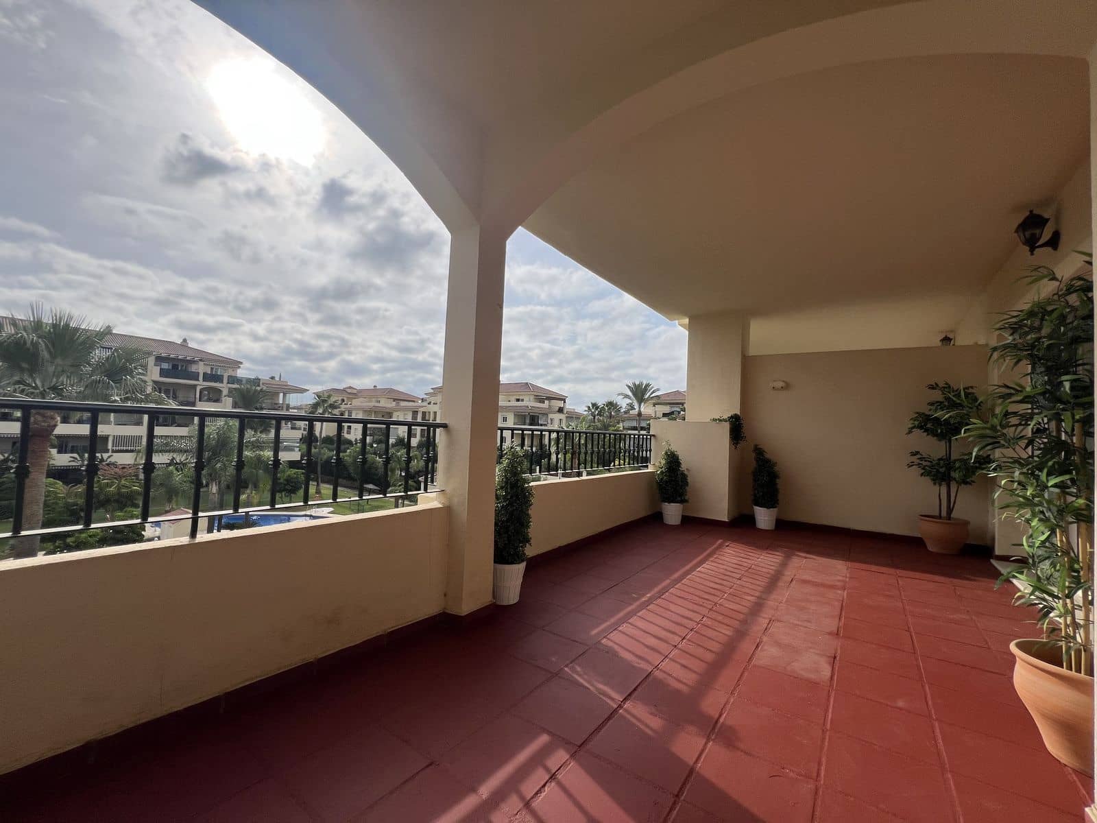 2 chambre Appartement à vendre à La Cala Hills avec piscine garage - 299 900 € (Ref: 9602940)