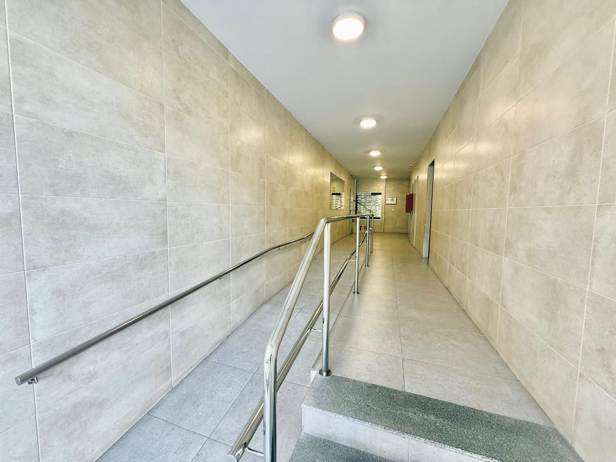 2 slaapkamer Appartement te koop in Fuengirola met zwembad - € 365.000 (Ref: 9604999)