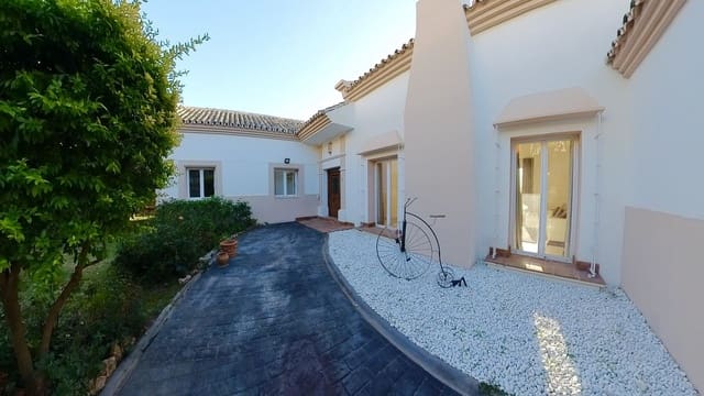 4 quarto Moradia em Banda para venda em Sierra Blanca, Marbella com piscina garagem - 1 600 000 € (Ref: 9605003)