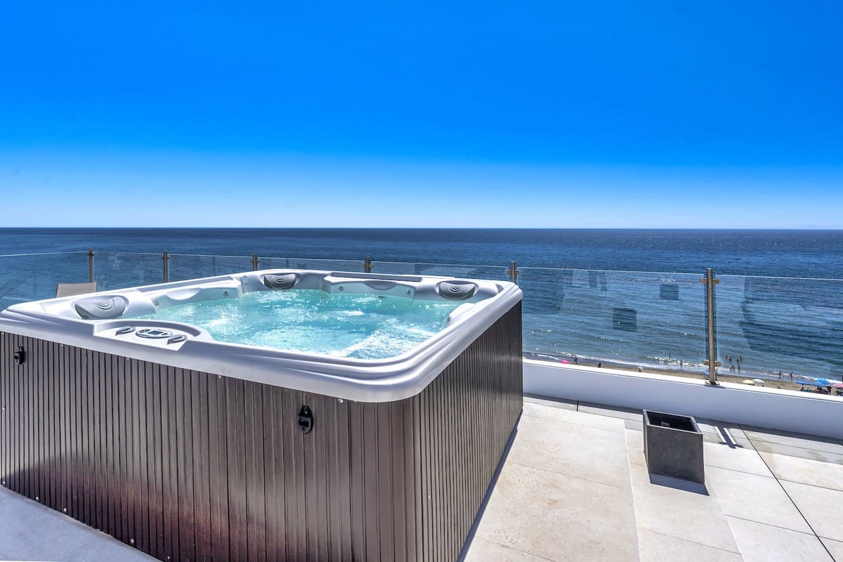 2 soveværelse Penthouse til salg i Estepona med garage - € 1.550.000 (Ref: 9605009)