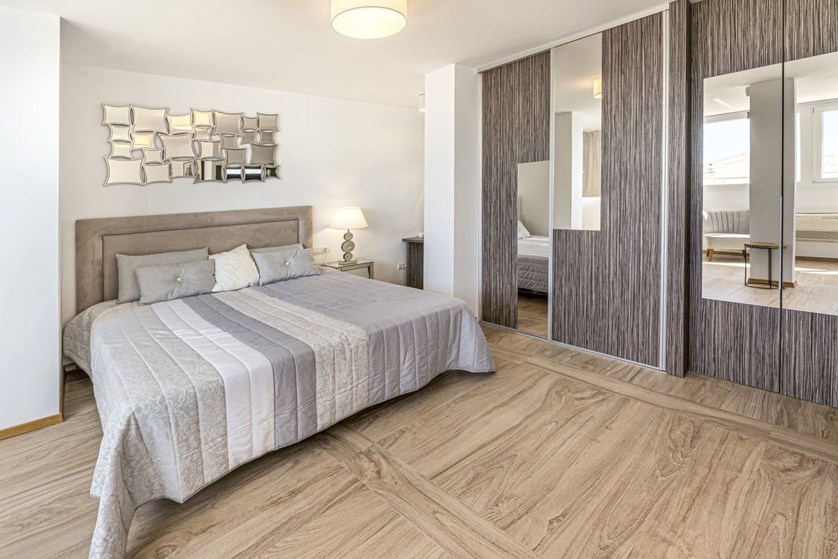 2 soveværelse Penthouse til salg i Estepona med garage - € 1.550.000 (Ref: 9605009)