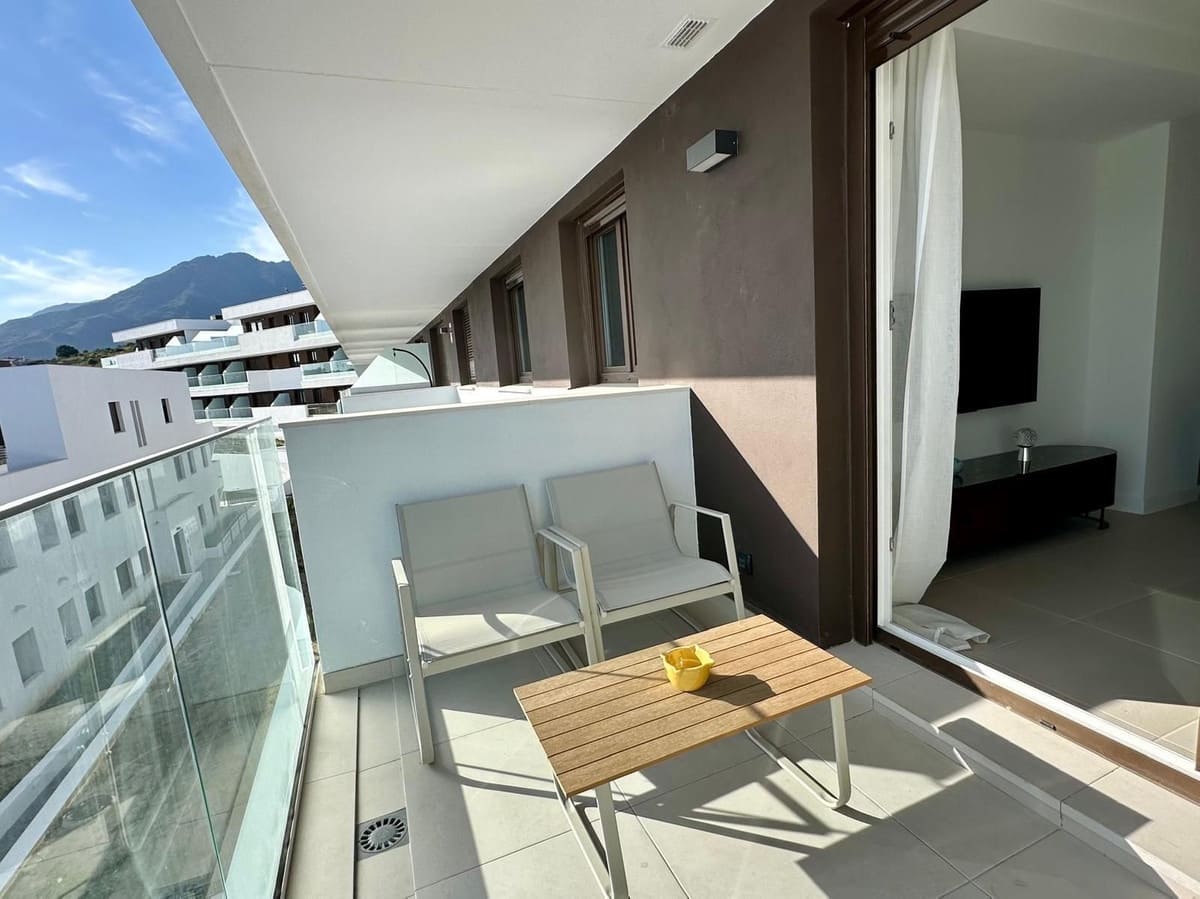 2 makuuhuone Huoneisto myytävänä paikassa Estepona mukana uima-altaan 
autotalli - 359 000 € (Ref: 9605083)