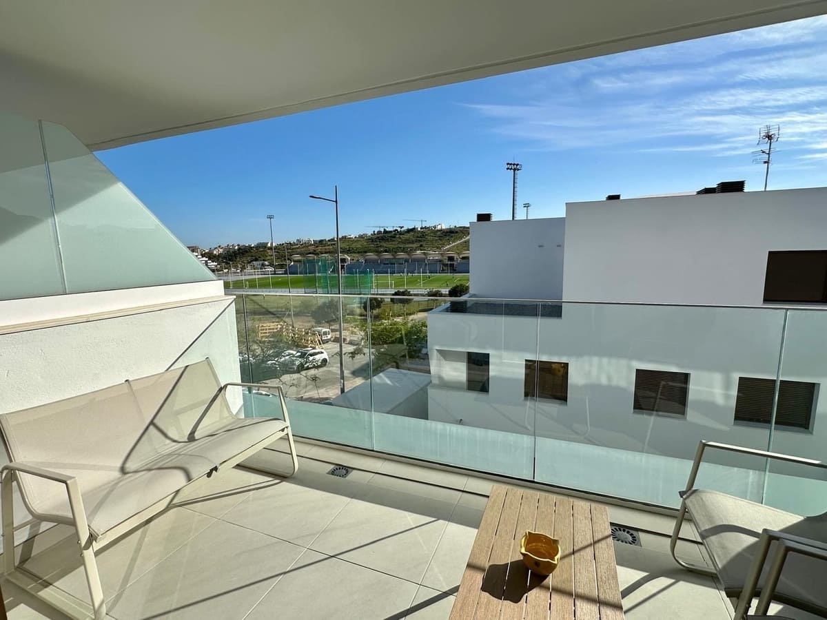 2 makuuhuone Huoneisto myytävänä paikassa Estepona mukana uima-altaan 
autotalli - 359 000 € (Ref: 9605083)