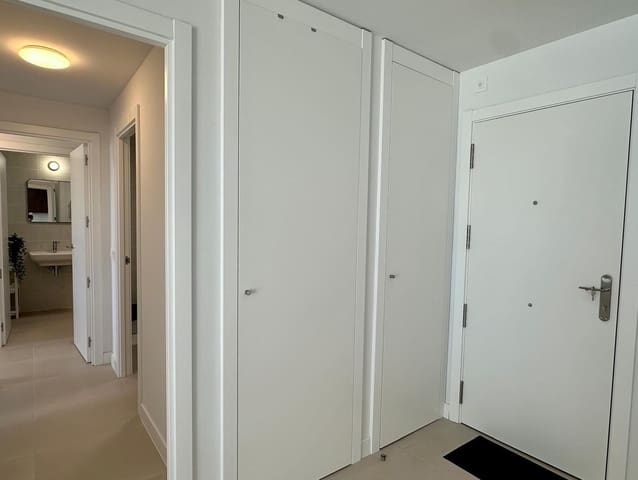 2 makuuhuone Huoneisto myytävänä paikassa Estepona mukana uima-altaan 
autotalli - 359 000 € (Ref: 9605083)