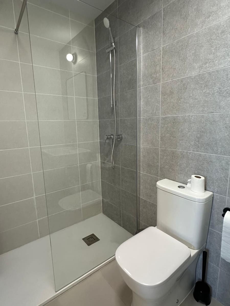 2 makuuhuone Huoneisto myytävänä paikassa Estepona mukana uima-altaan 
autotalli - 359 000 € (Ref: 9605083)