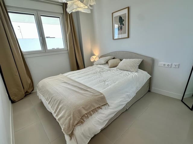 2 makuuhuone Huoneisto myytävänä paikassa Estepona mukana uima-altaan 
autotalli - 359 000 € (Ref: 9605083)