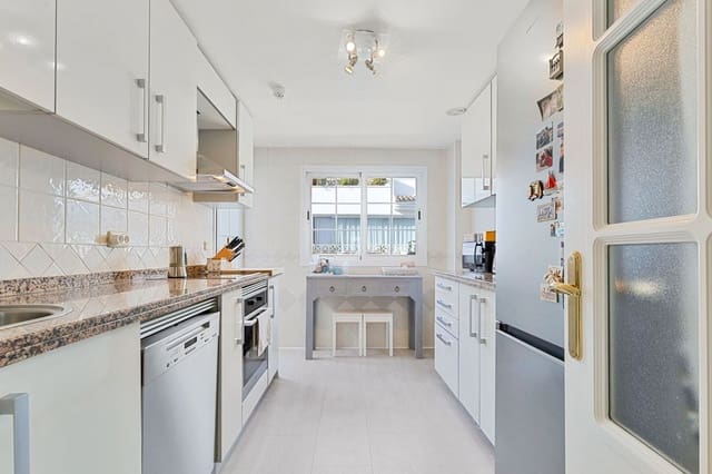 2 quarto Apartamento para venda em Río Real, Marbella com piscina garagem - 395 000 € (Ref: 9605087)