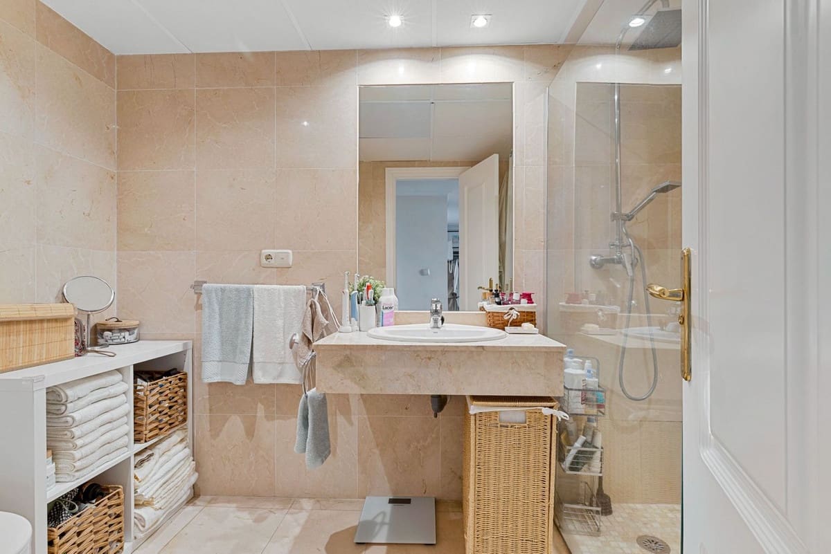 Apartamento de 2 habitaciones en Río Real en venta con piscina garaje - 395.000 € (Ref: 9605087)