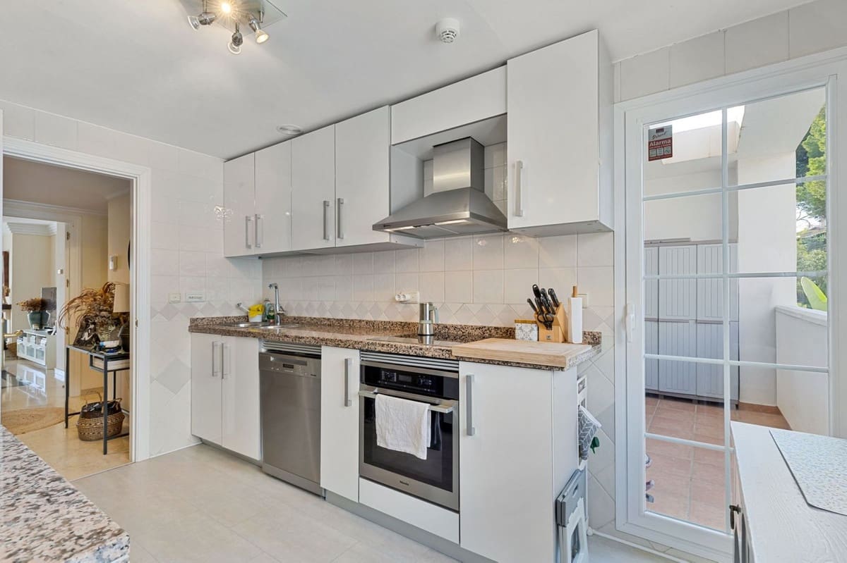 Apartamento de 2 habitaciones en Río Real en venta con piscina garaje - 395.000 € (Ref: 9605087)