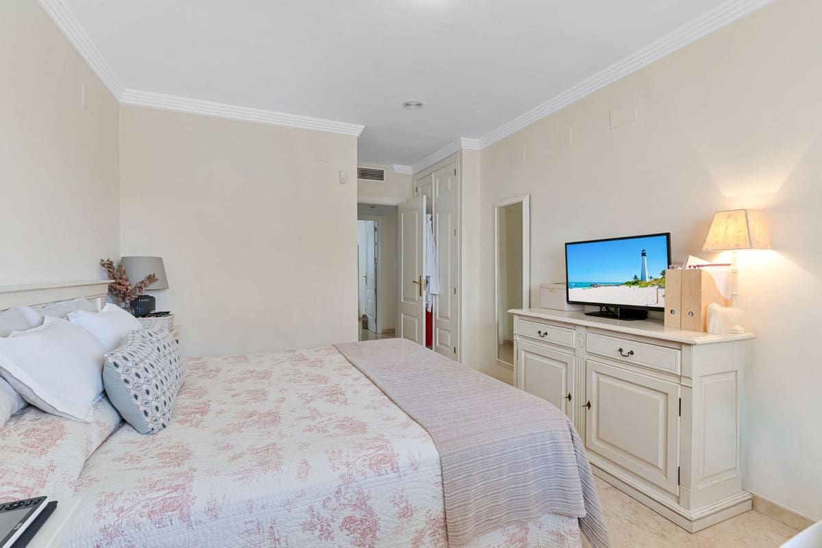 Apartamento de 2 habitaciones en Río Real en venta con piscina garaje - 395.000 € (Ref: 9605087)