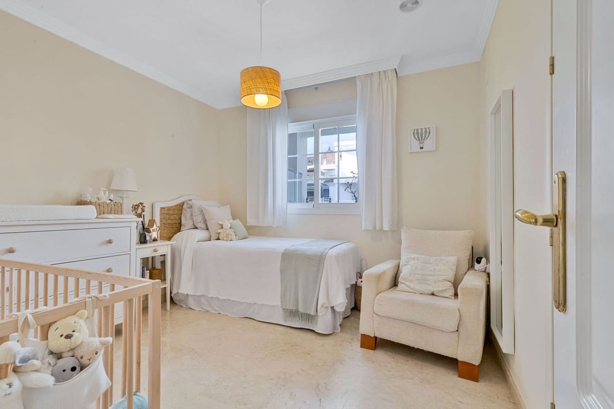 Apartamento de 2 habitaciones en Río Real en venta con piscina garaje - 395.000 € (Ref: 9605087)