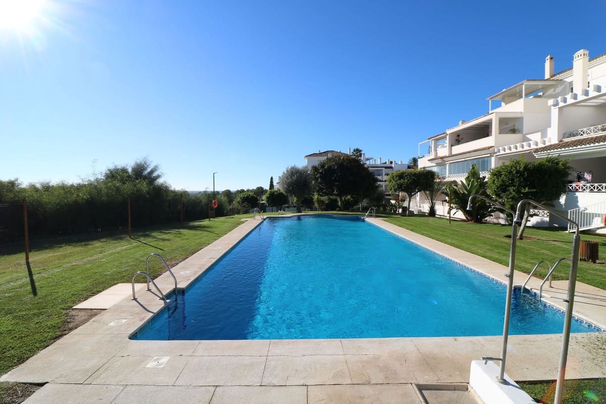 Apartamento de 2 habitaciones en Río Real en venta con piscina garaje - 395.000 € (Ref: 9605087)