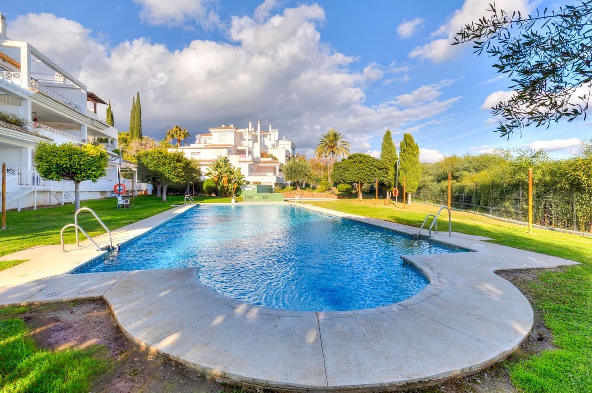 Apartamento de 2 habitaciones en Río Real en venta con piscina garaje - 395.000 € (Ref: 9605087)